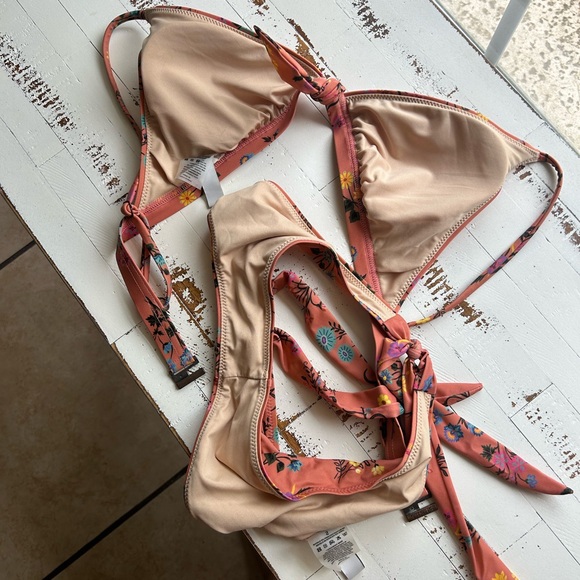 Spell posy bikini set - Picture 7 of 16